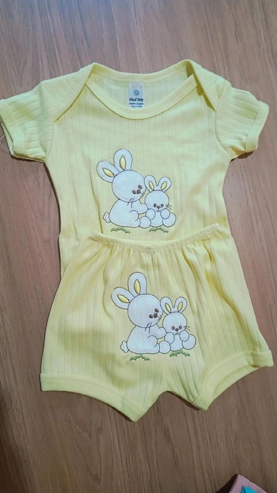 Conjunto Infantil com Body e Short