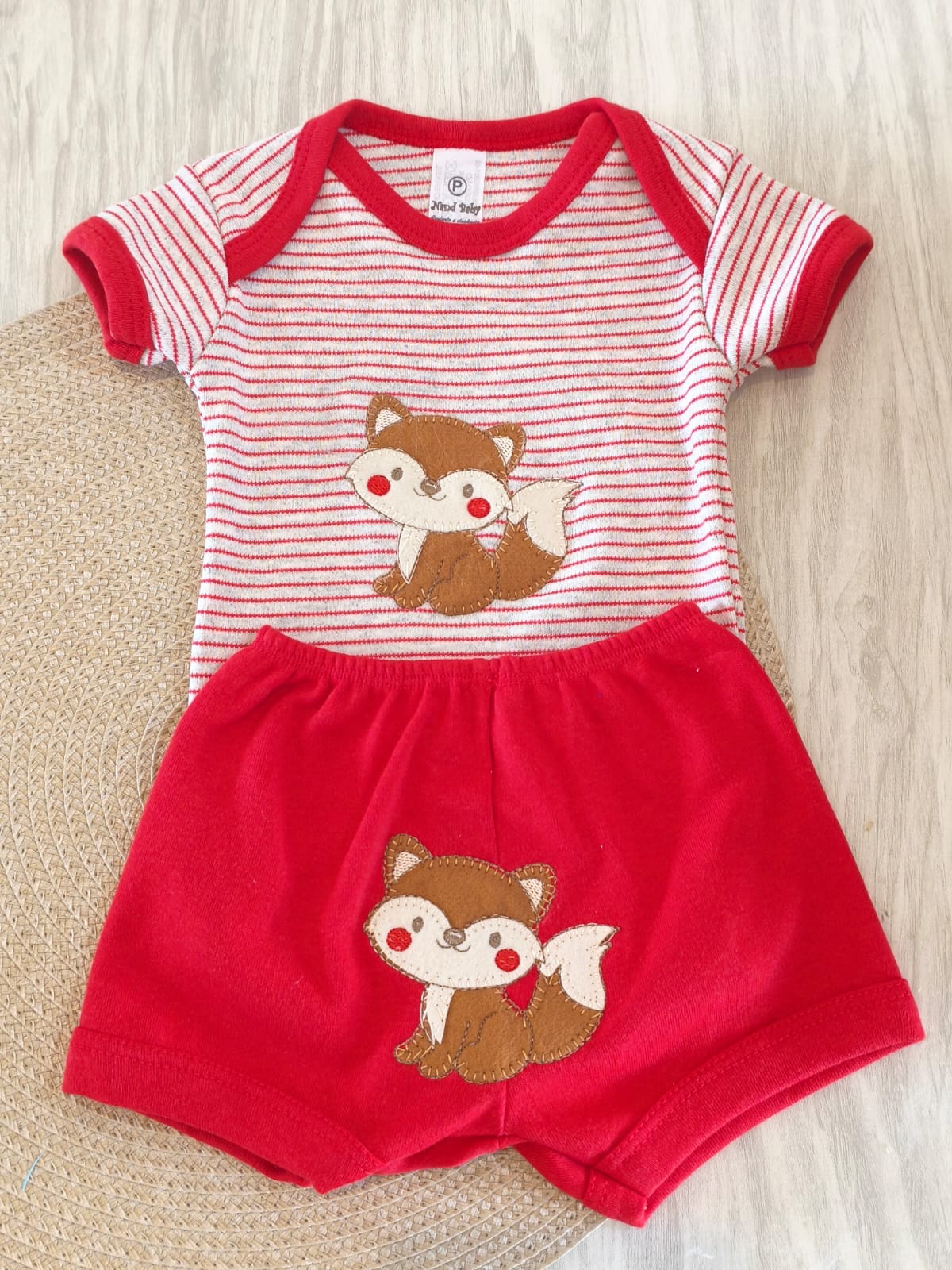 Conjunto com Body e Short